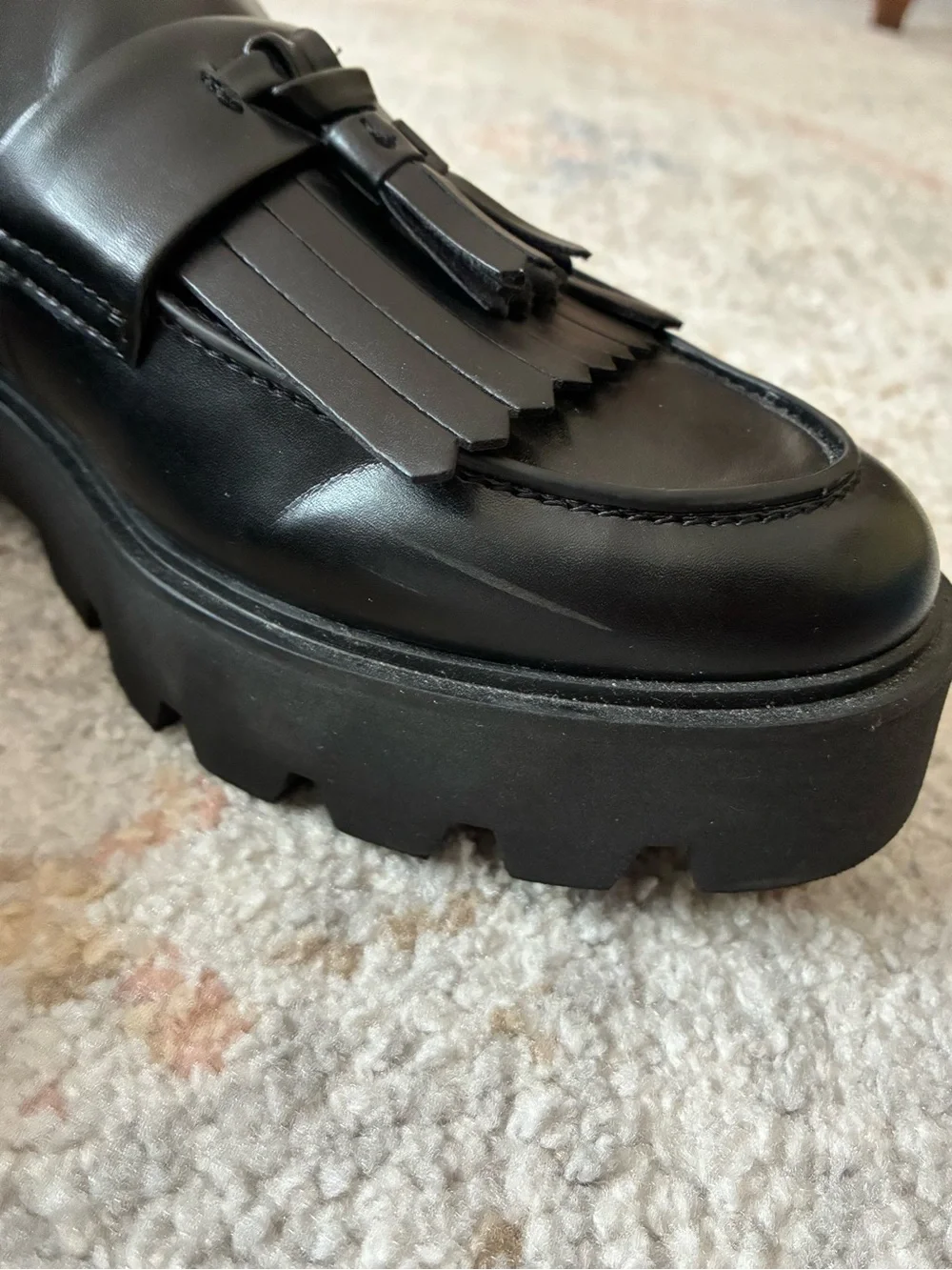 Franco Sarto Black Tassel Kiltie Lug Sole Loafers Size 9
